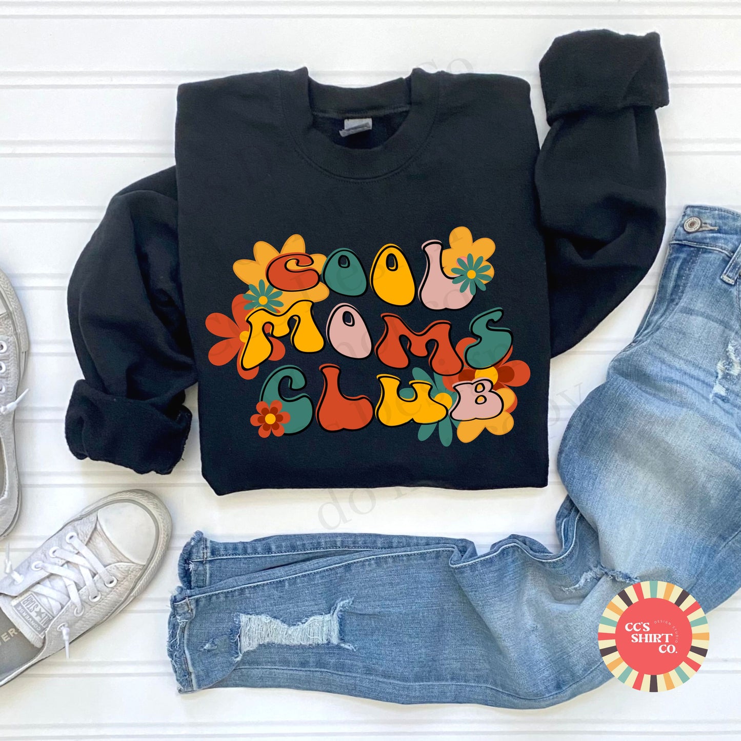 Groovy Styled Cool Mom's Club Tee